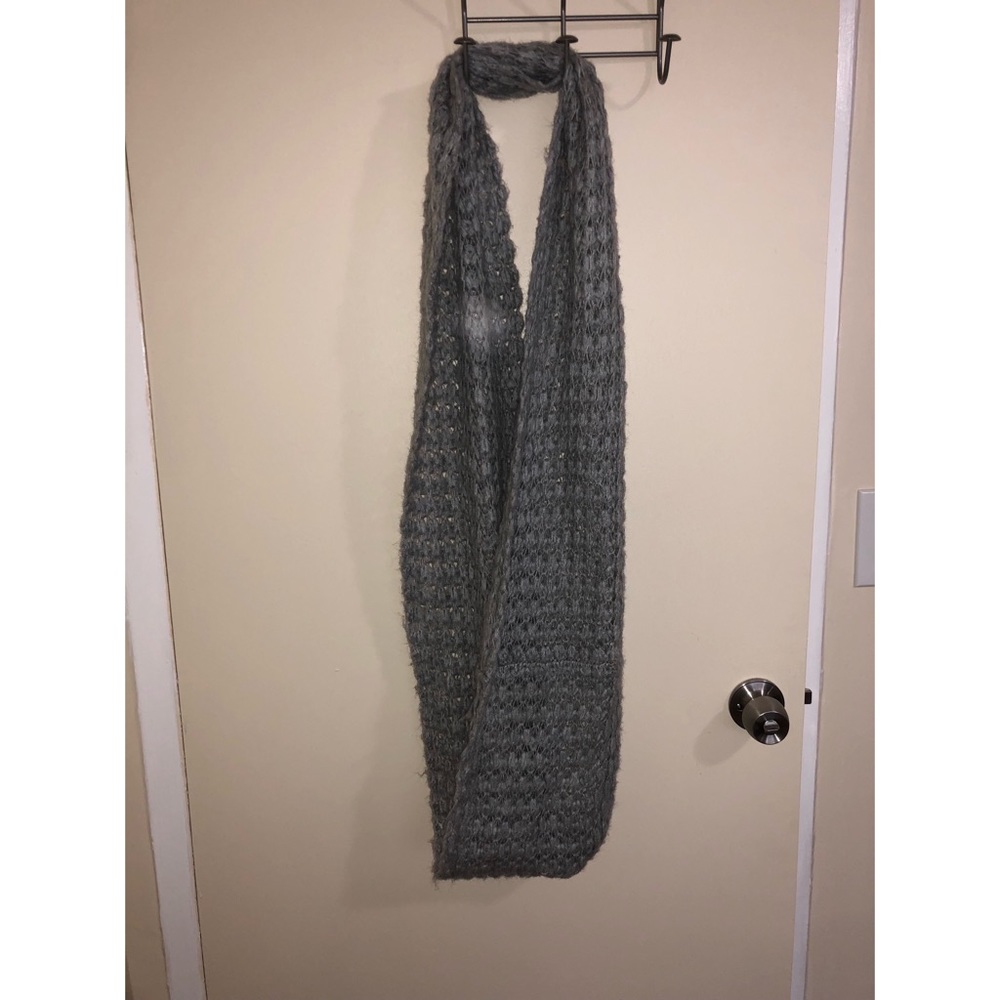 Aeropostale Knit Gray Infinity Scarf